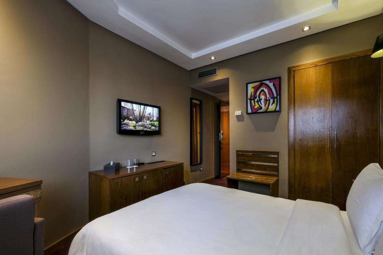 Budget Double Room, Bed, Room